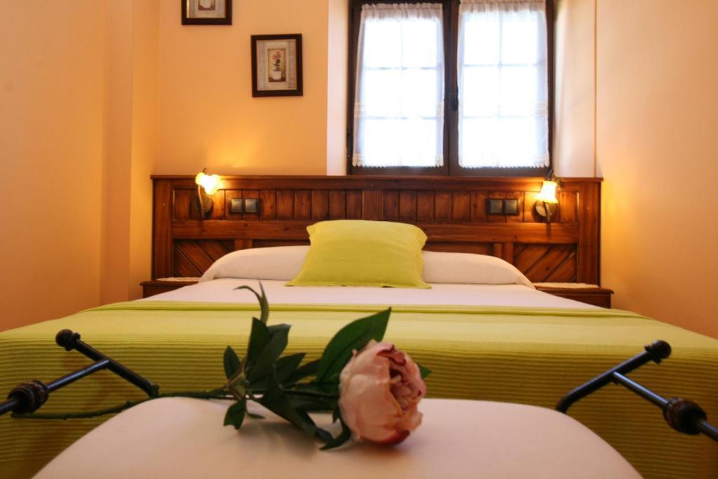 Apartamentos Toraya Hoz de Anero Værelse billede