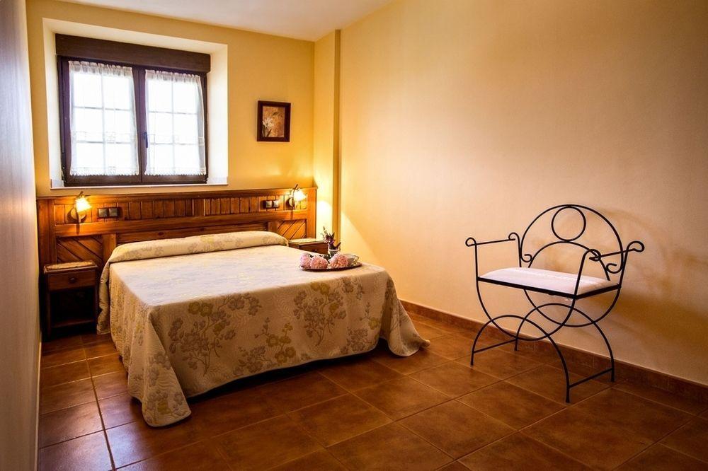 Apartamentos Toraya Hoz de Anero Eksteriør billede