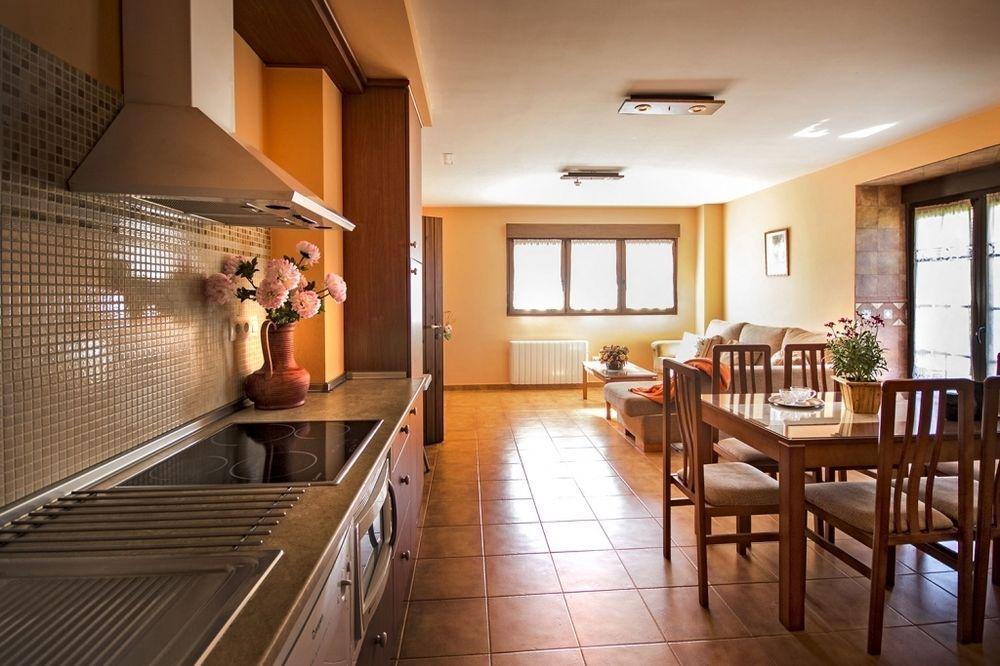 Apartamentos Toraya Hoz de Anero Eksteriør billede